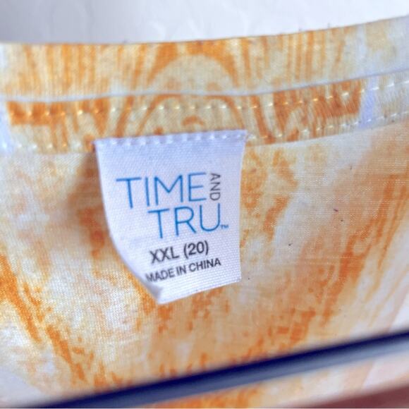 Time & Tru Plus Size Women's Sleeveless Tie-Dye Embellished Top 2XL - Picture 2 of 9